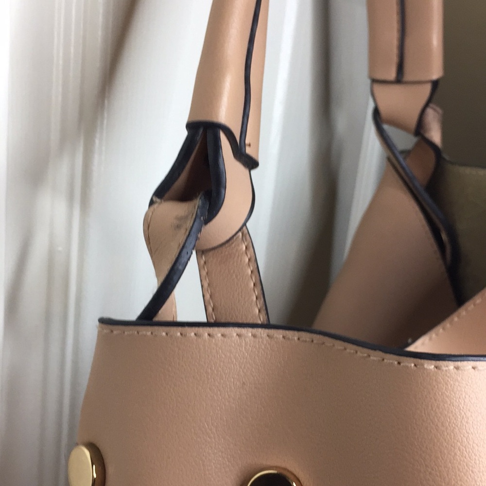 Bundle 2 for $22. 💝 Neutral deep carry-all shoulder bag - Picture 9 of 9